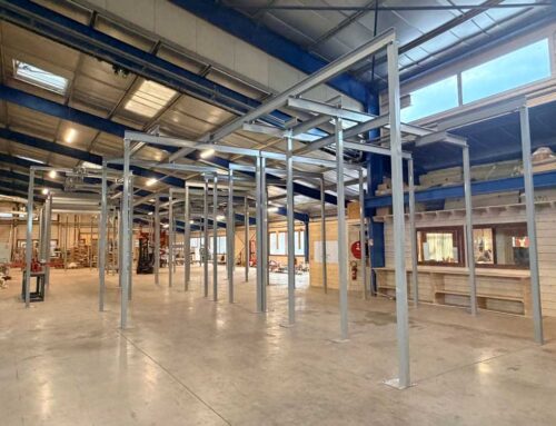 Fenêtres et portes en bois sur mesure, ça bouge dans nos ateliers.