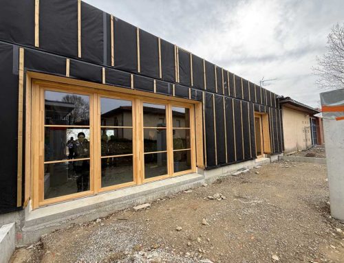 Menuiseries extérieures bois pour l&rsquo;école maternelle de Lias (32).